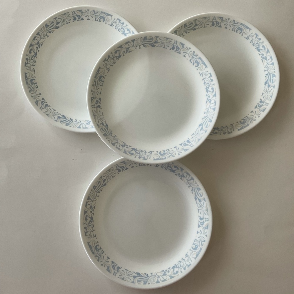 SOLD SOLD ⬅️⬅️ Corelle Sea and Sand bread plates set of 4